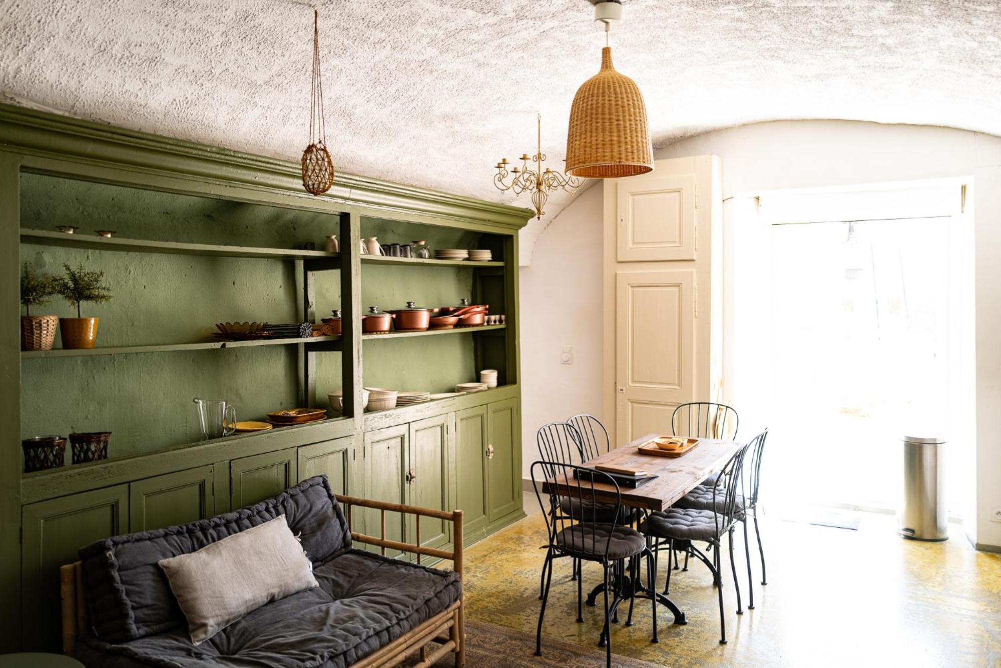 Noulou, In Saint-denis Apartment