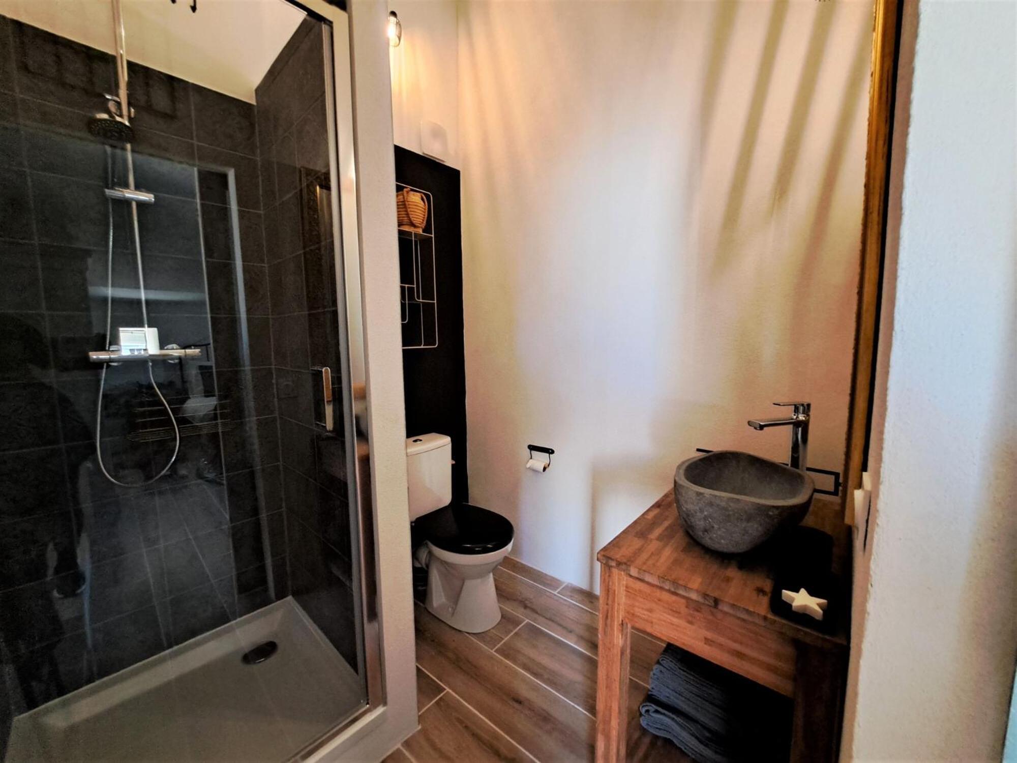 Noulou, In Saint-denis Apartment Saint-Denis (Gard)